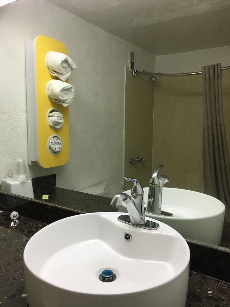 Days Inn Melrose Park/O'Hare South Экстерьер фото
